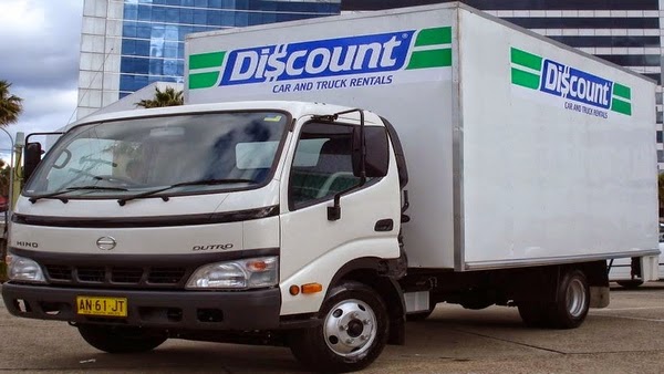 Discount Car & Truck Rentals | 2440 Dundas St W, Toronto, ON M6P 1W9, Canada | Phone: (416) 533-9433