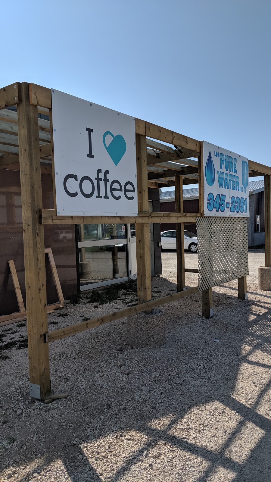 I Heart Coffee | North, 120 McArthur Ave, Lac du Bonnet, MB R0E 1A0, Canada | Phone: (204) 345-2351