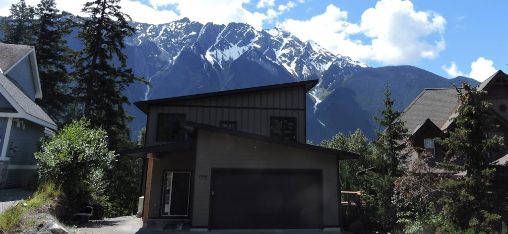 Tree Top Homes | 1715 Pinewood Dr, Pemberton, BC V0N 2L3, Canada | Phone: (604) 905-0609