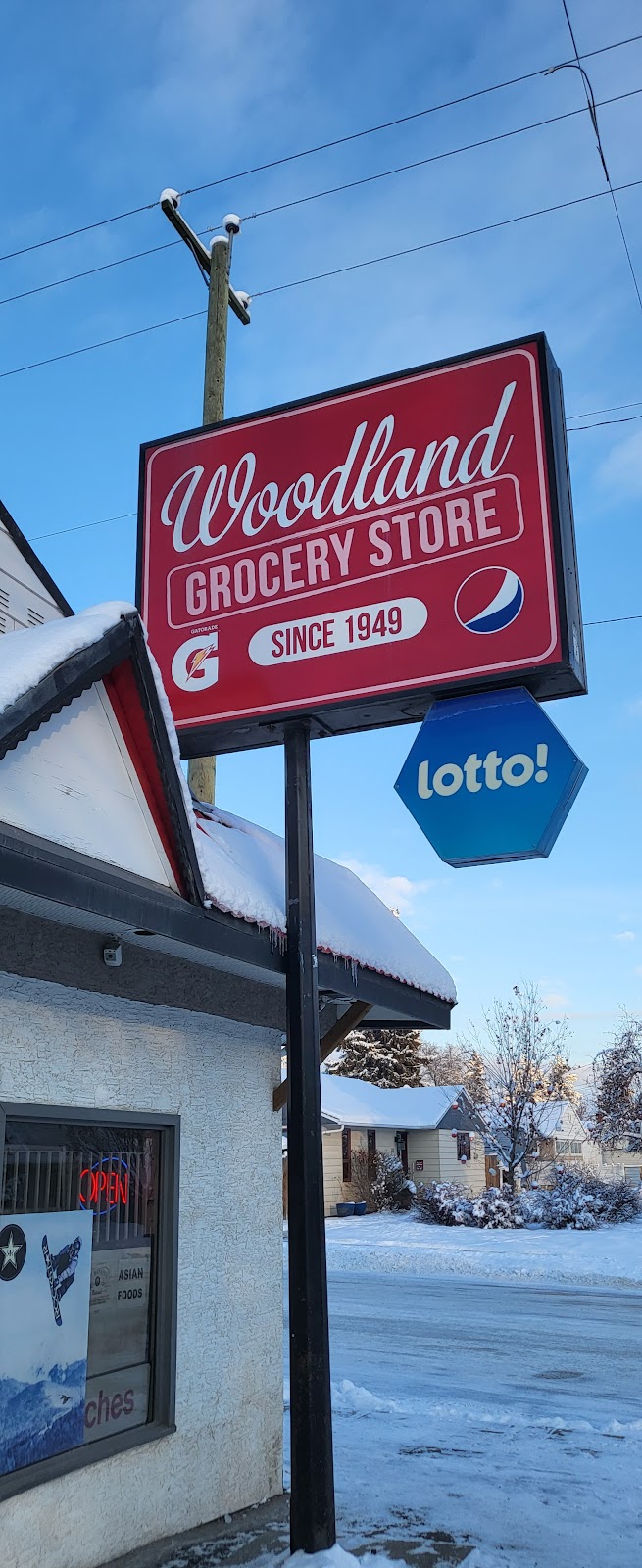 Woodland Grocery | 401 14th Ave S, Cranbrook, BC V1C 2X7, Canada | Phone: (250) 426-2221