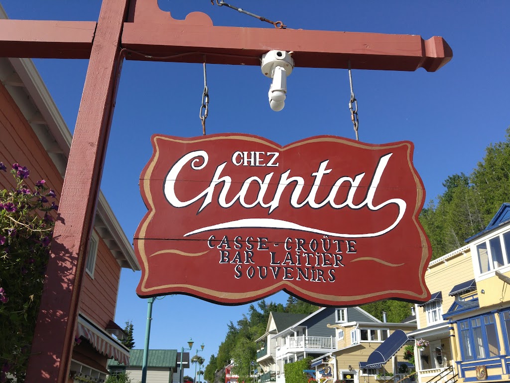 Chez Chantal Enr | 95 Rue du Quai, La Malbaie, QC G5A 2Y1, Canada | Phone: (418) 665-7266