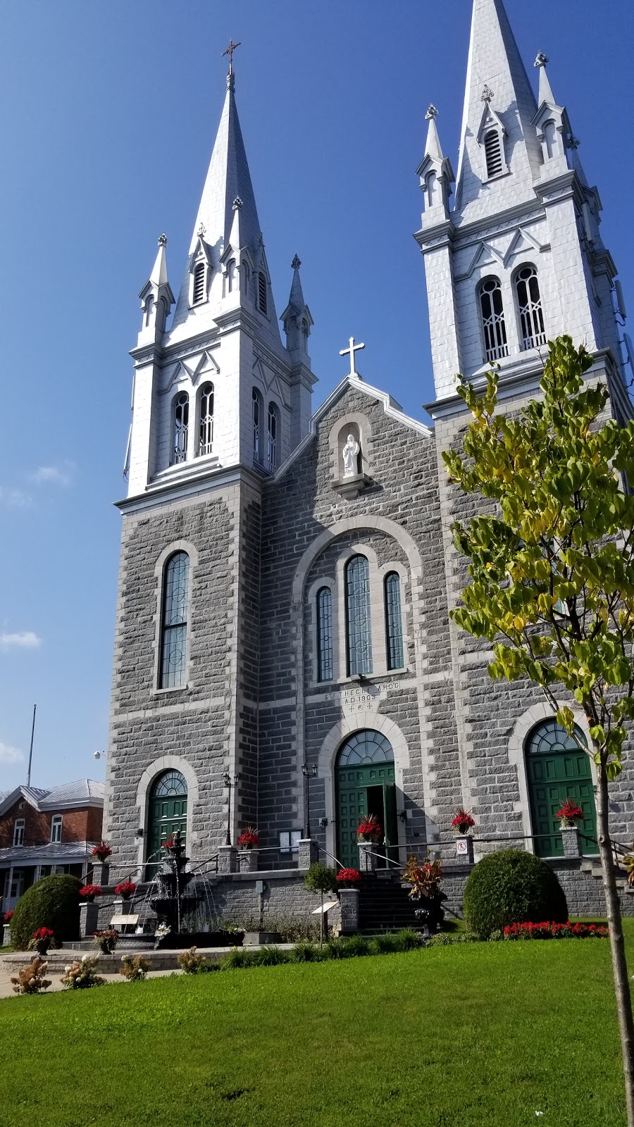 Presbytère Sainte-Thècle | 331 SAINT-JACQUES, Sainte-Thècle, QC G0X 3G0, Canada