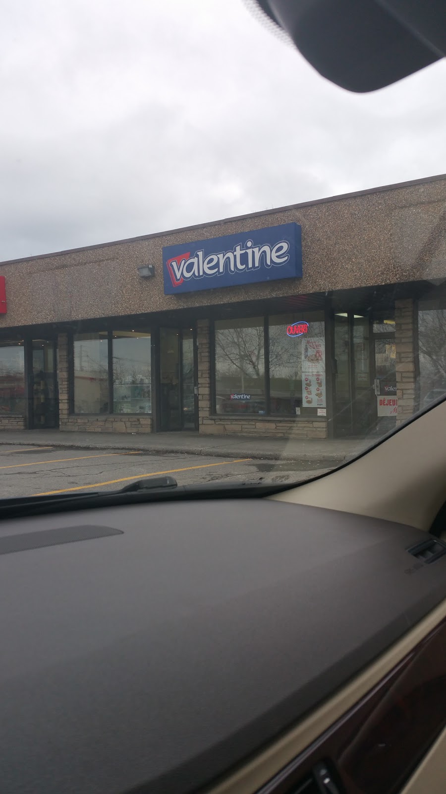 Valentine | 450 Boulevard de Mortagne, Boucherville, QC J4B 1B8, Canada | Phone: (450) 906-0644