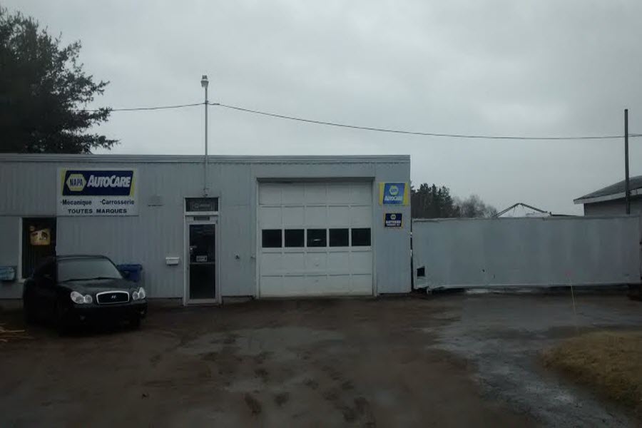 Garage Gaston Laquerre Enr | 325 12ieme Avenue, Deschaillons-sur-Saint-Laurent, QC G0S 1G0, Canada | Phone: (819) 292-2557