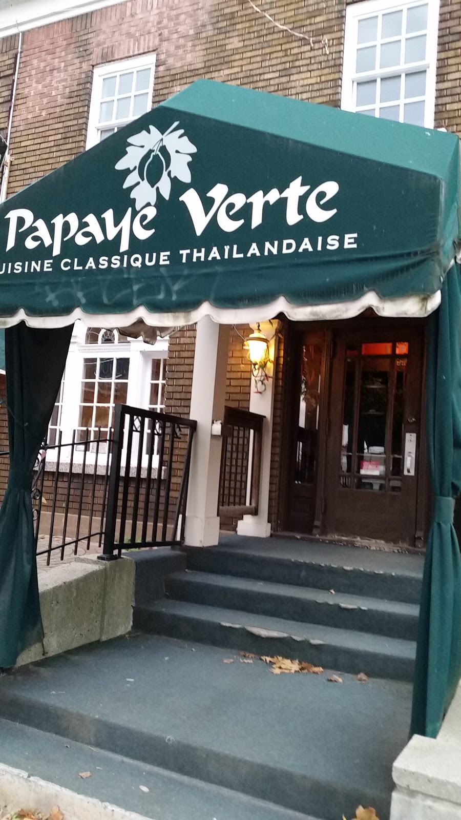 Papaye Verte | 69 Rue Laurier, Gatineau, QC J8X 3V7, Canada | Phone: (819) 777-0404