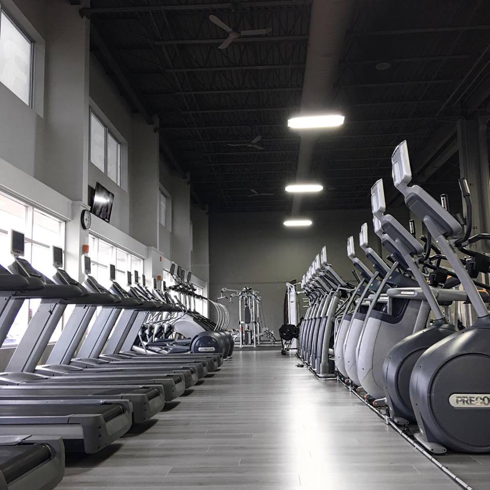 Centre Sportif Extrême Évolution Laval | 4463 Desserte Nord Autoroute 440, Laval, QC H7P 6E2, Canada | Phone: (450) 688-8333