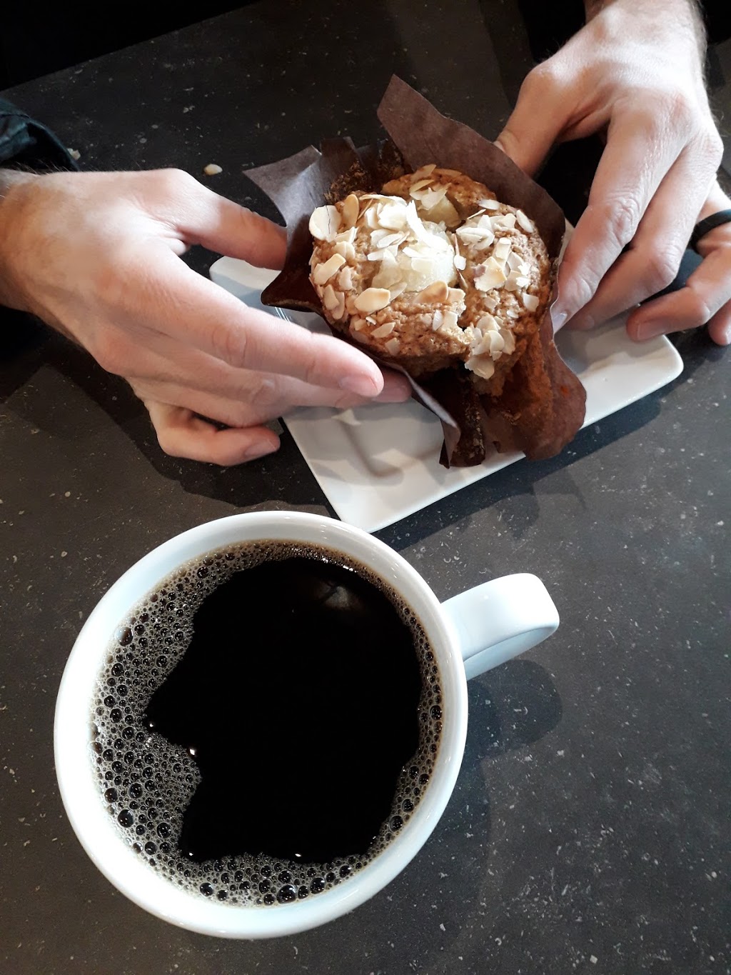 Café Dépôt | 13150 Boulevard Curé-Labelle, Mirabel, QC J7J 1E4, Canada | Phone: (450) 939-2233