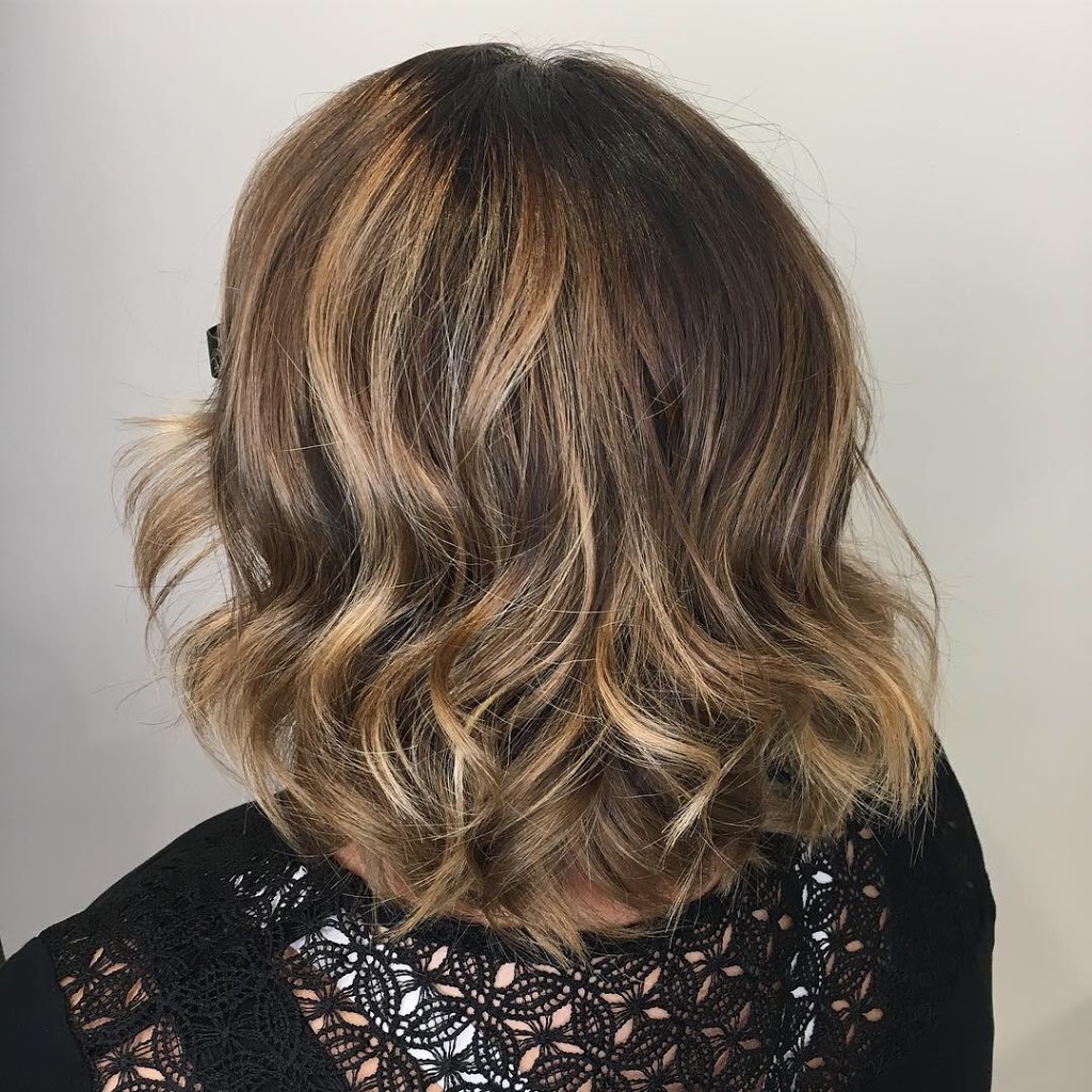 SM Coiffure | 5326 Route Sainte Geneviève, Québec, QC G3K 1A3, Canada | Phone: (581) 998-6425