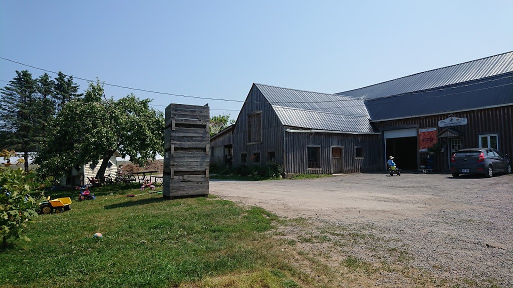 Cadet Roussel farm | 730 Rang Chartier, Mont-Saint-Grégoire, QC J0J 1K0, Canada | Phone: (450) 346-4993