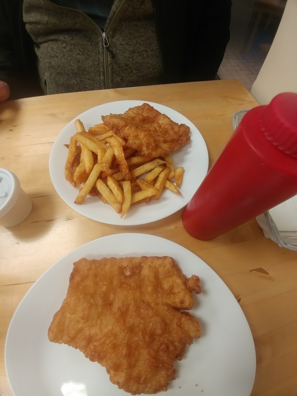 Milton Fish And Chips | 17 Wilson Dr, Milton, ON L9T 3H7, Canada | Phone: (905) 693-8999