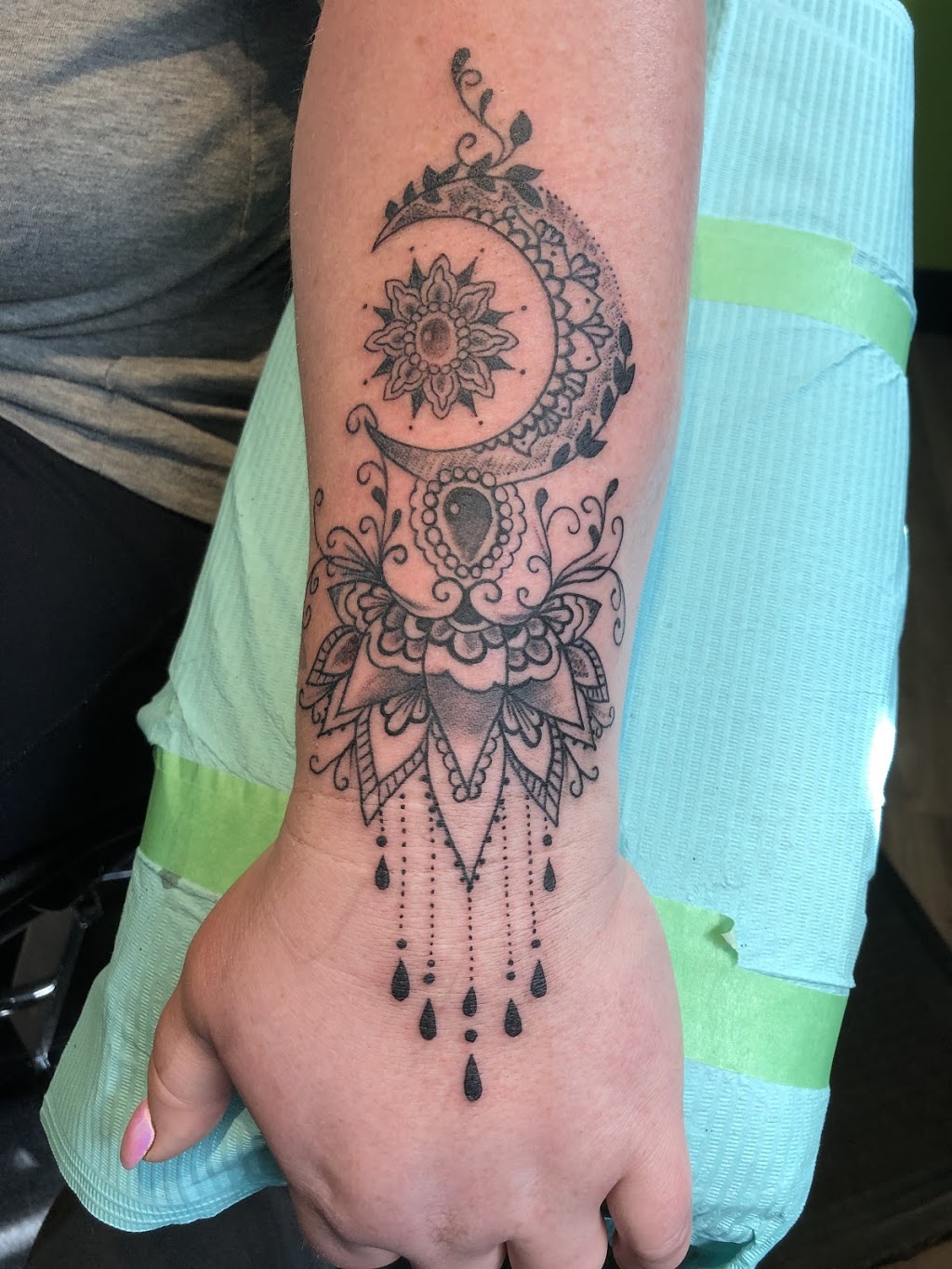 Obsidian - formerly known as Custers Tattoos & Laser Tattoo Remo | 2 QuAppelle St, QuAppelle, SK S0G 4A0, Canada | Phone: (306) 699-2202