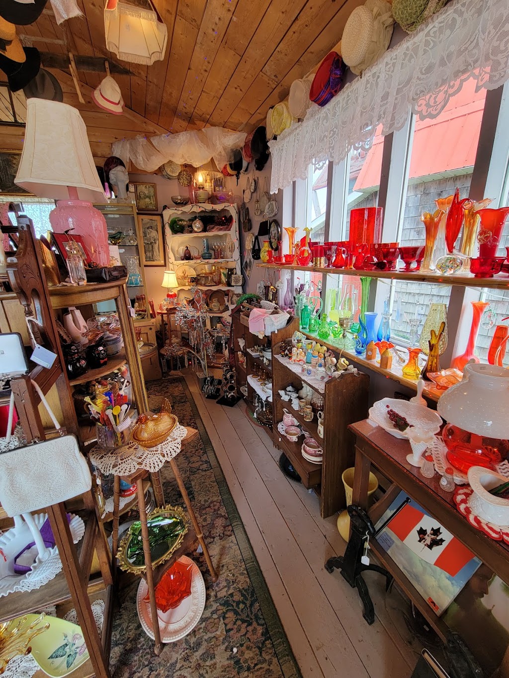 Woodchips What Knots Classy Collectibles and Antiques | 1554 Rte 475Hy, Baie de Bouctouche, NB E4S 4R2, Canada | Phone: (506) 743-5222