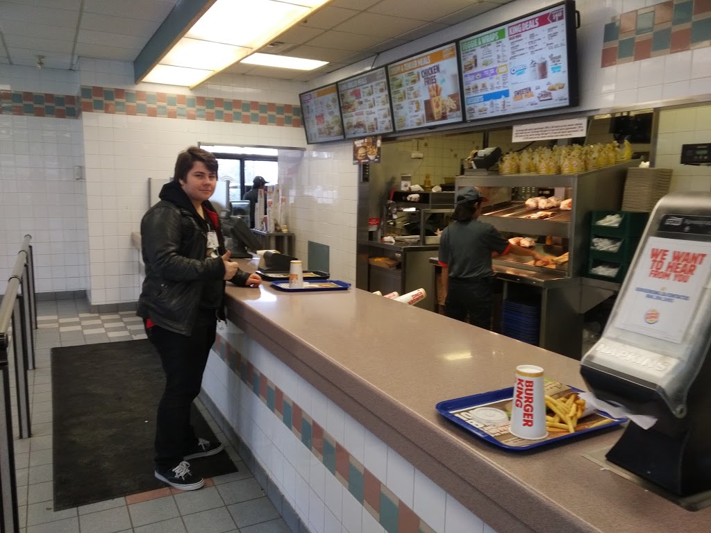 Burger King | 1490 Dixie Rd, Mississauga, ON L5E 1V4, Canada | Phone: (905) 274-1607