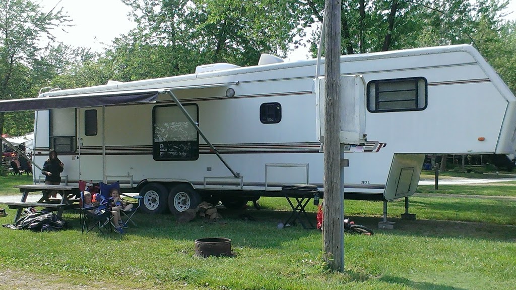 Windsor Campground | 4855 Concession Rd 9, Maidstone, ON N0R 1K0, Canada | Phone: (519) 735-3660