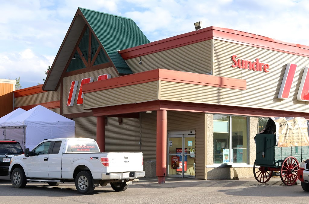 IGA Sundre | 557 Main Ave W, Sundre, AB T0M 1X0, Canada | Phone: (403) 638-3886