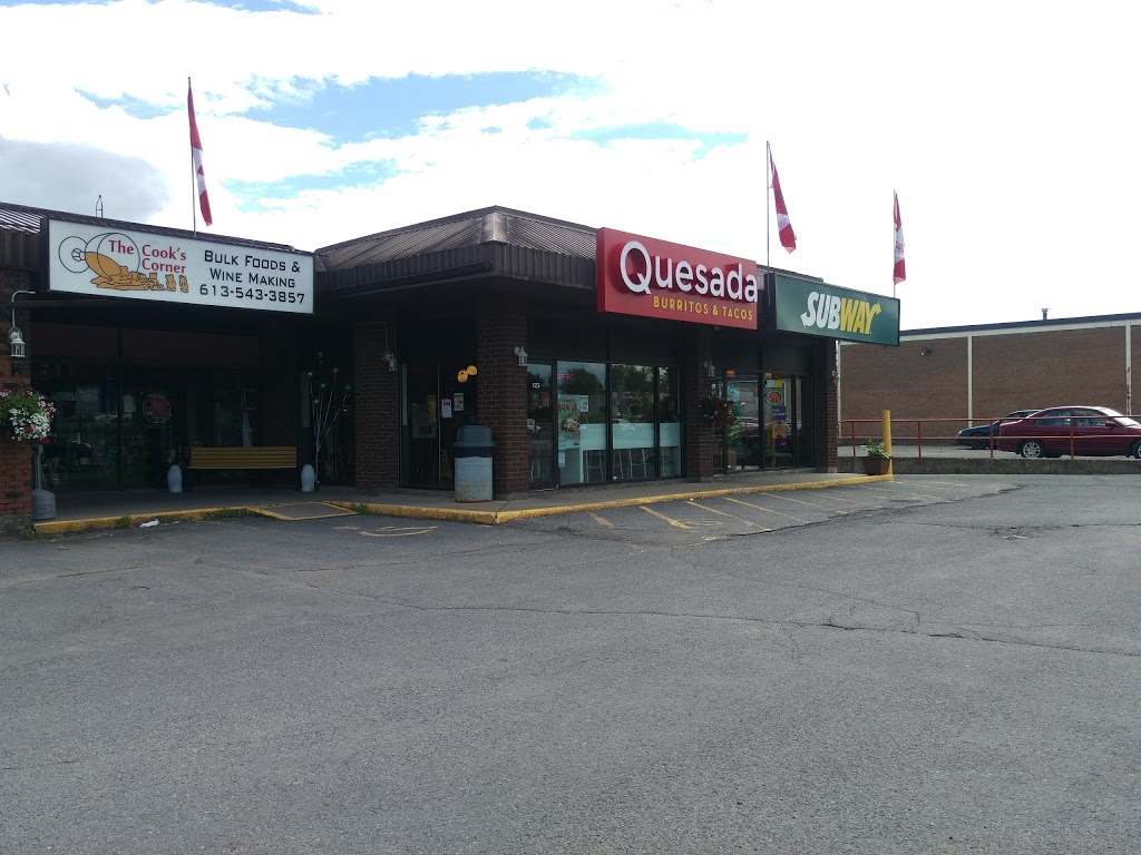 Quesada Burritos & Tacos | 123 Main St E, South Dundas, ON K0C 1X6, Canada | Phone: (613) 543-0707