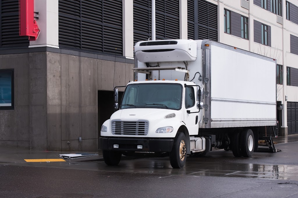 EXPRESS Refrigerated Delivery Service | 800 Industrial Ave, Ottawa, ON K1G 4B8, Canada | Phone: (613) 274-2929