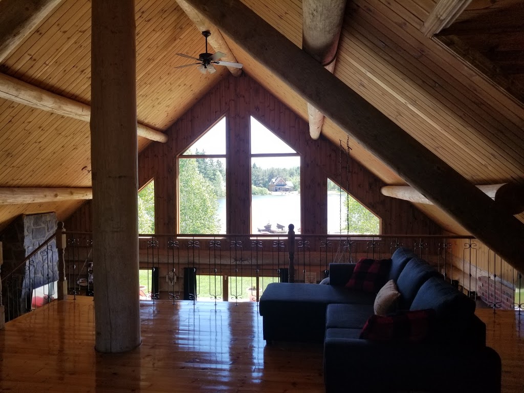 Le Jadanie chalet | 231 Rue Jean Baptiste Lepage, Saint-Côme, QC J0K 2B0, Canada | Phone: (514) 506-4433