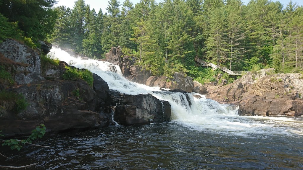 Parc Régional des Chutes Monte à Peine et des Dalles | Entrée Sa | 440 Rang Sainte Louise O, Saint-Damien, QC J0K, Canada | Phone: (450) 883-6060