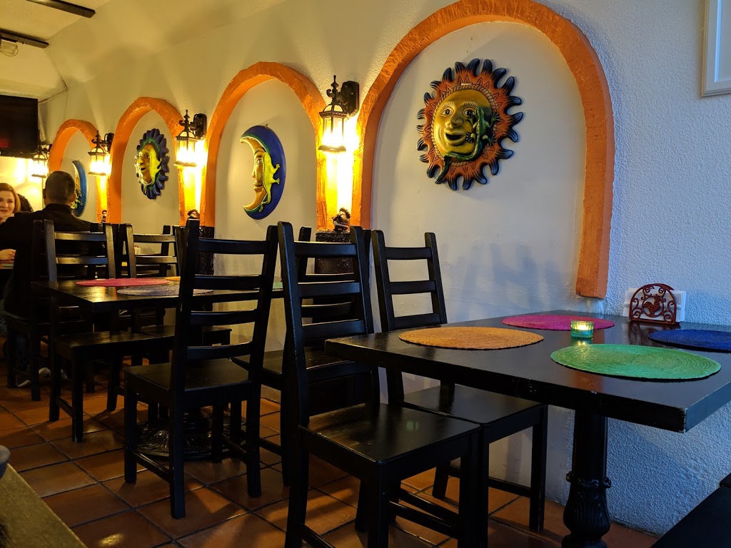 El Rincon Mexicano | 653 St Clair Ave W, Toronto, ON M6C 1A7, Canada | Phone: (416) 656-1059