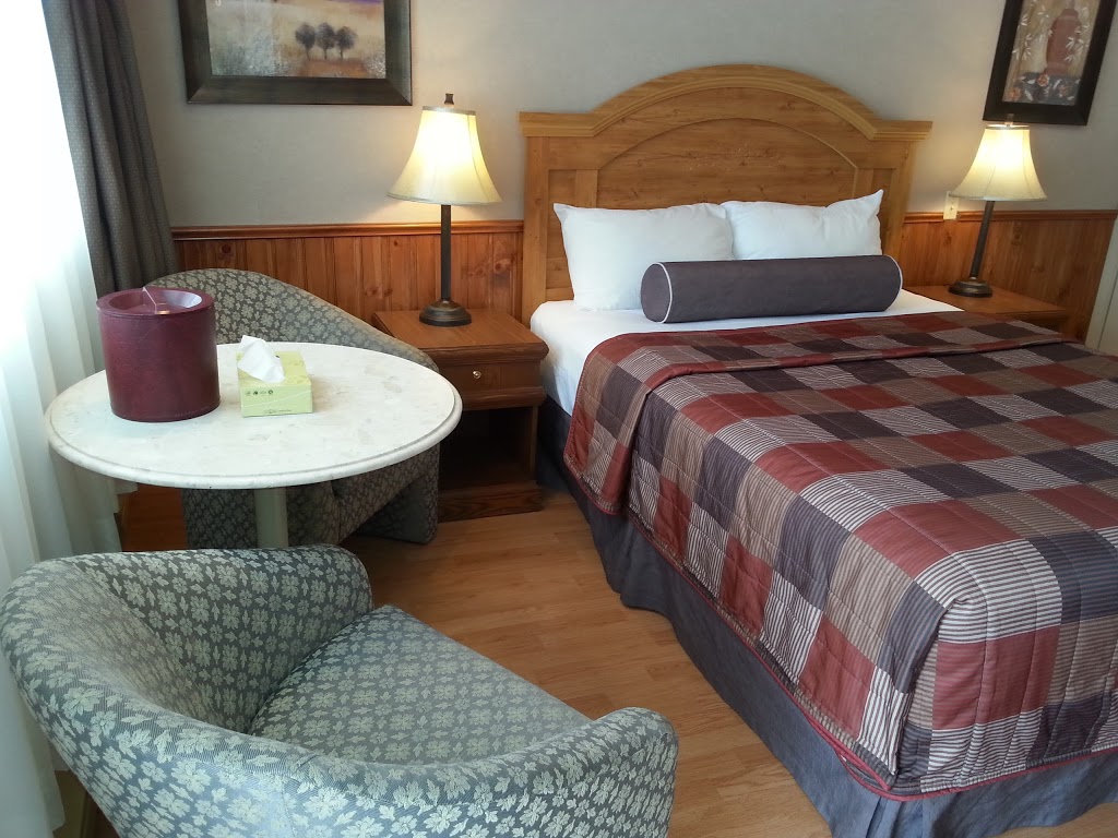 Hotel-Motel La Marquise | 1700 Rue Wellington S, Sherbrooke, QC J1M 1K9, Canada | Phone: (819) 563-2411