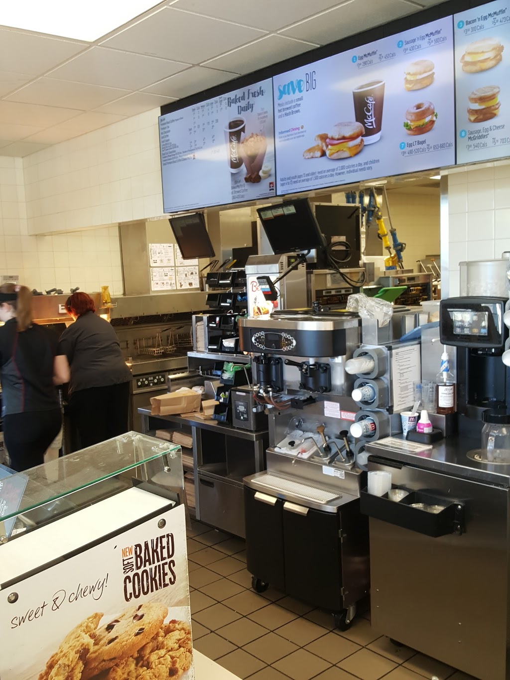 McDonalds | 227 Cross Ave, Oakville, ON L6J 2W9, Canada | Phone: (905) 337-2976