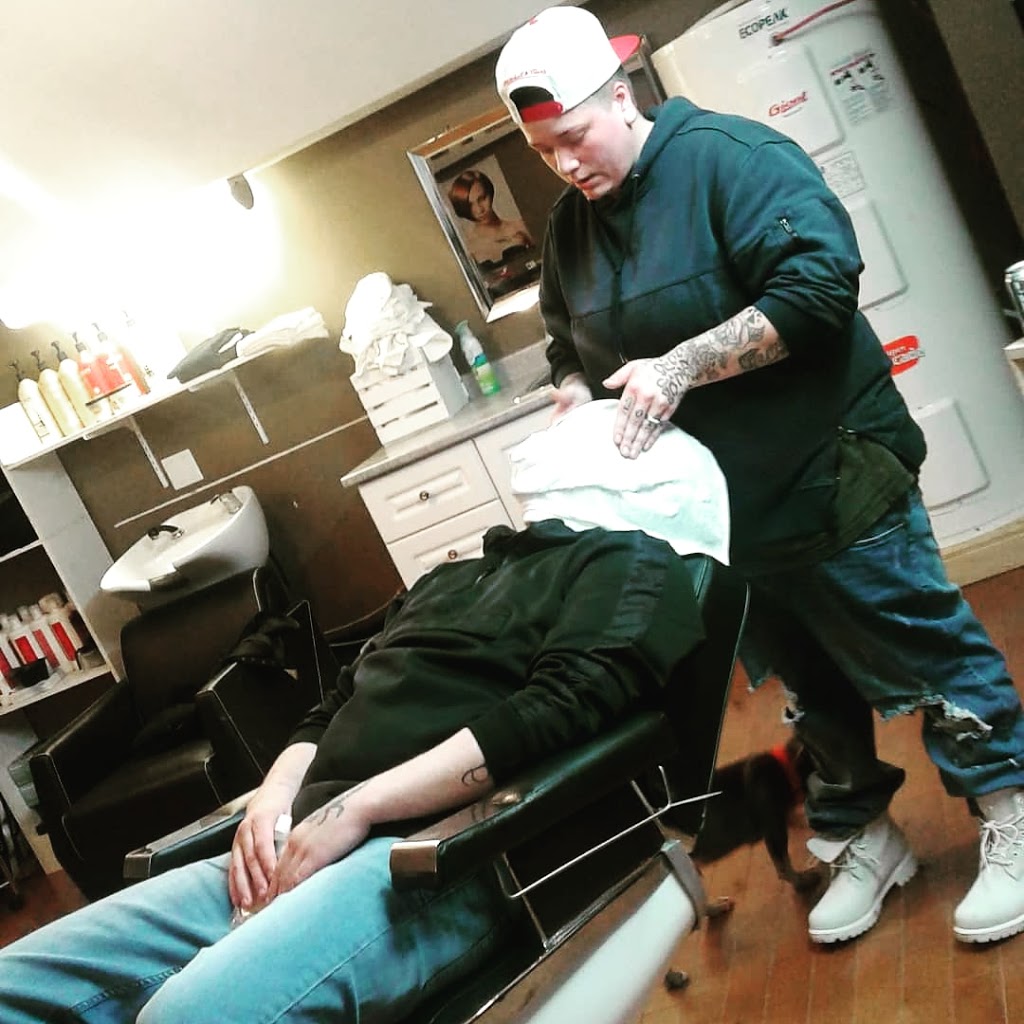 Man Made BARBERSHOP | Kahnawake Indian Reserve No. 14, Saint-Isidore, QC J6J 1S3, Canada | Phone: (514) 557-8783