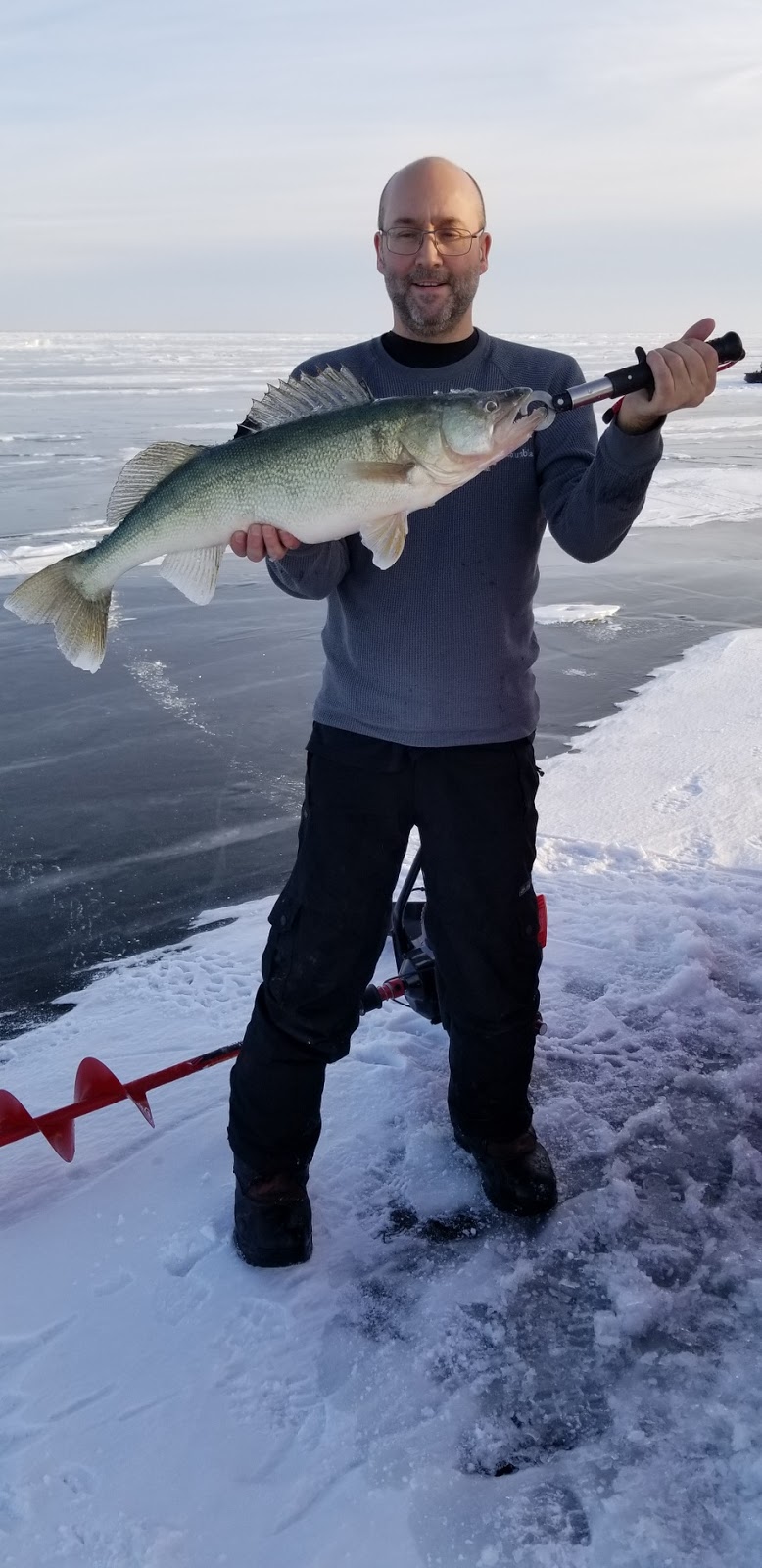 The Hook n Cook Inn - Lake Winnipeg Ice Fishing | 51 Lakeview Dr, Traverse Bay, MB R0E 2A0, Canada | Phone: (204) 583-3237