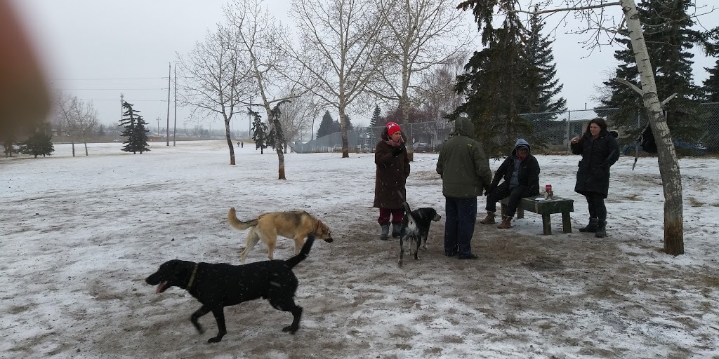 Mcknight/Falconridge Dog Park | 111 Falwood Way NE, Calgary, AB T3J 1A8, Canada