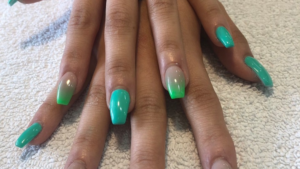 Aydins Nails & Spa | 8650 112 Ave NW #7143, Calgary, AB T3R 0R5, Canada | Phone: (403) 460-5818