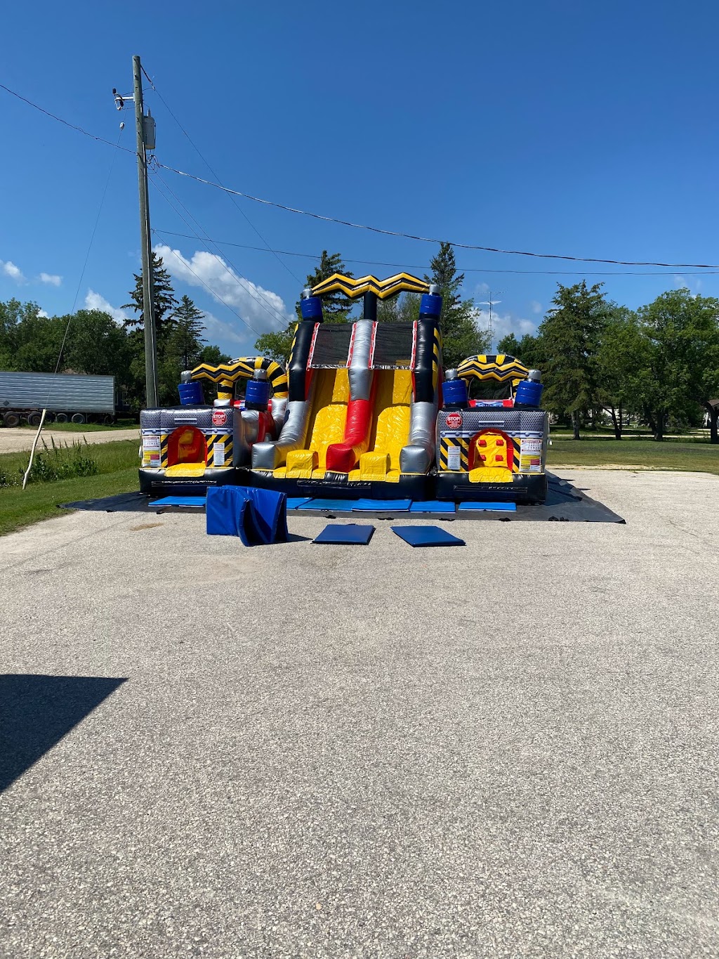 Arborg Entertainment Ltd. (Bounce-A-Mania | 305 Main St, Arborg, MB R0C 0A0, Canada | Phone: (204) 641-4515