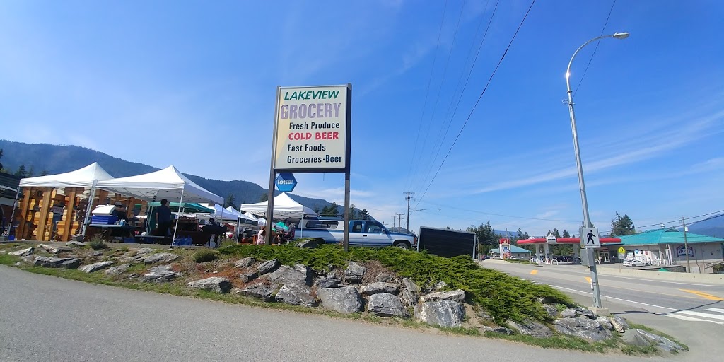 Sorrento Lighthouse Market | 1249 Trans-Canada Hwy, Blind Bay, BC V0E 1H0, Canada | Phone: (250) 675-2442