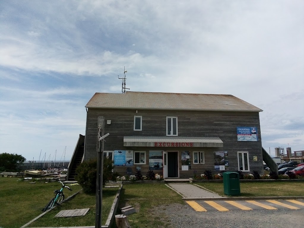 Croisières AML Rivière-du-Loup Billetterie | 200 Rue Hayward, Rivière-du-Loup, QC G5R 6A4, Canada | Phone: (866) 856-6668