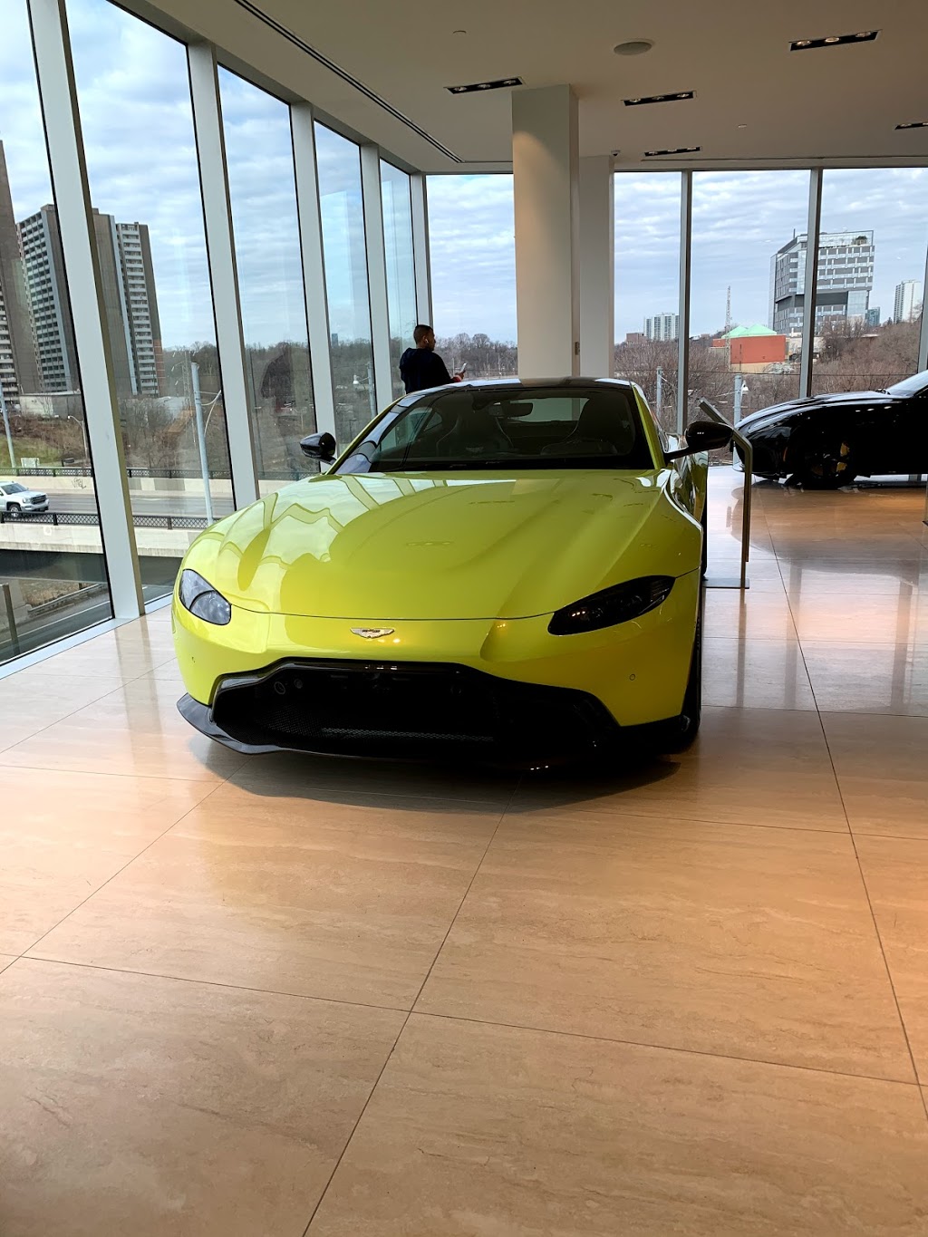 Aston Martin Uptown Toronto | 230 Sweetriver Blvd, Vaughan, ON L6A 4V3, Canada | Phone: (866) 895-1076