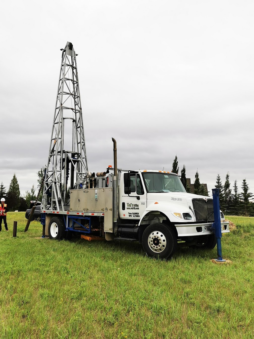 Vals Drilling Ltd | Township Road 262 285193, AB T4A 1V7, Canada | Phone: (403) 226-0572