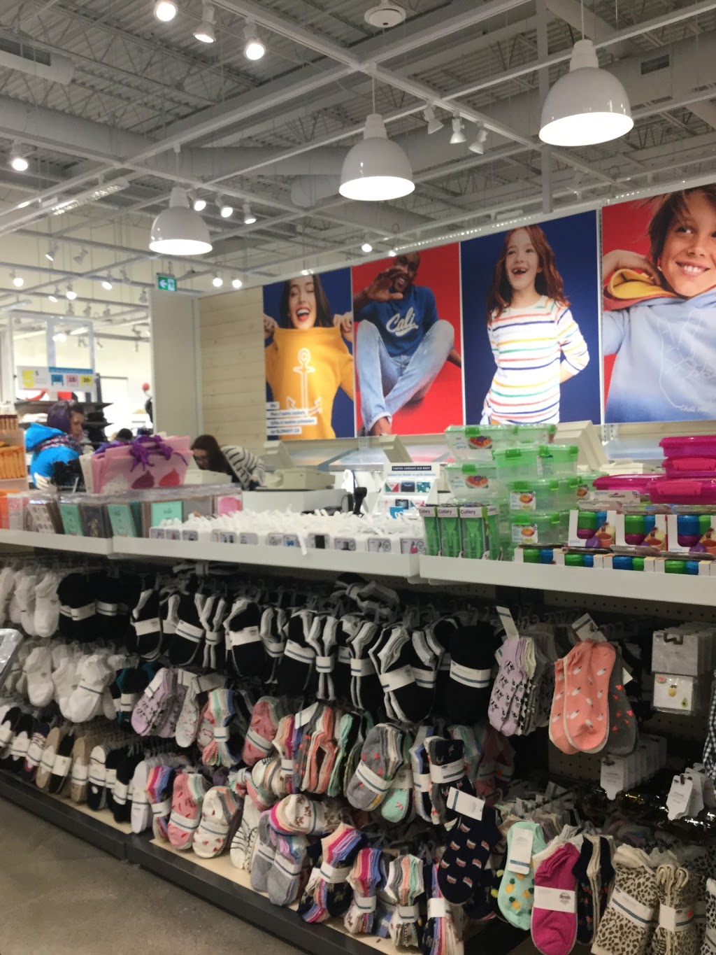 Old Navy | 3050 BOULEVARD DE PORTLAND SUITE N32, Sherbrooke, QC J1L 1K1, Canada | Phone: (819) 563-5205