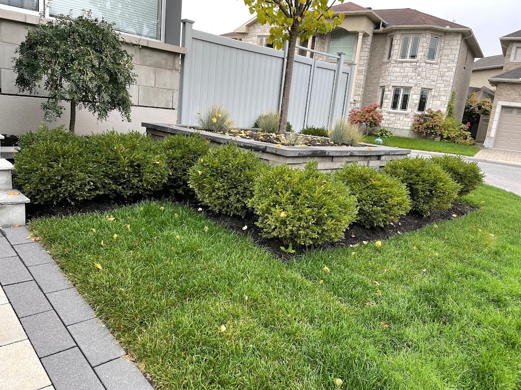 Jonathan Robert Landscape + Design | 2227 Descartes St, Orléans, ON K4A 4E4, Canada | Phone: (613) 410-8157