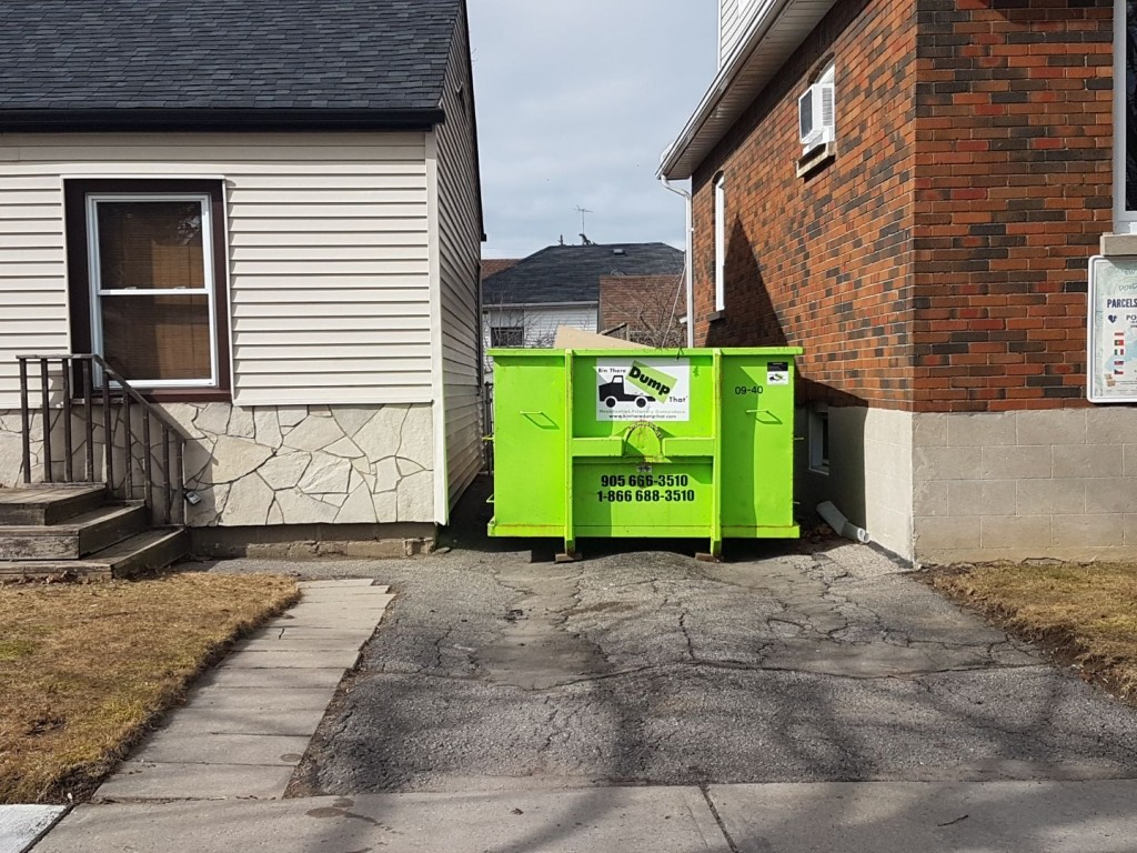 Bin There Dump That - Kawartha Lakes | 32 Walsh Rd Building 2, Lindsay, ON K9V 4R3, Canada | Phone: (866) 688-3510