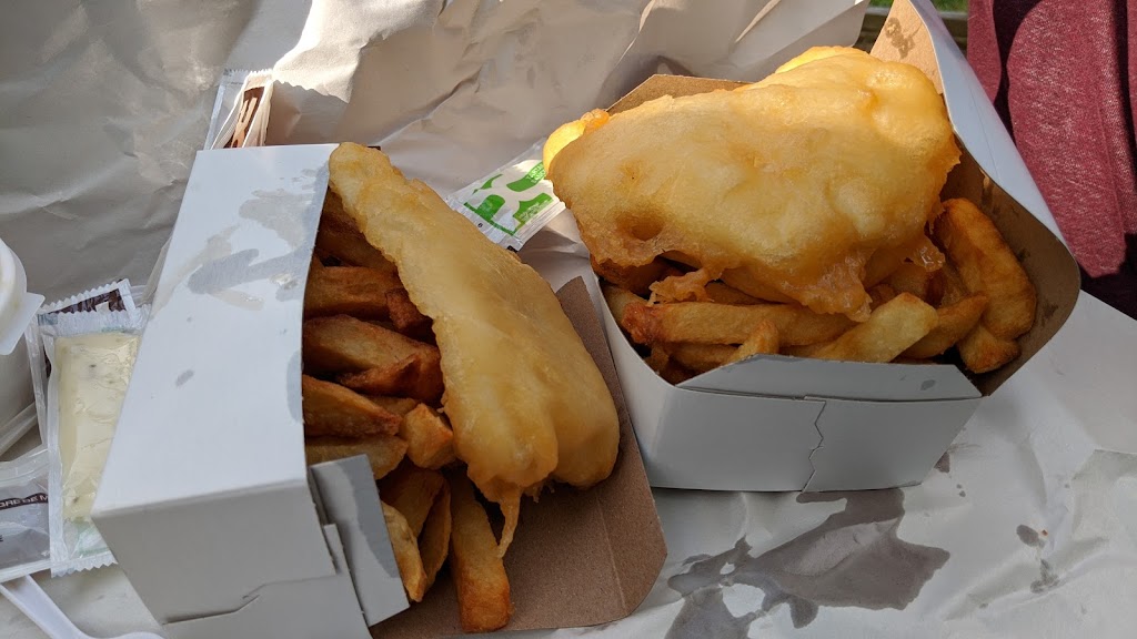 Halibut House Fish & Chips | 265 Edward St, Aurora, ON L4G 3M7, Canada | Phone: (905) 503-8881