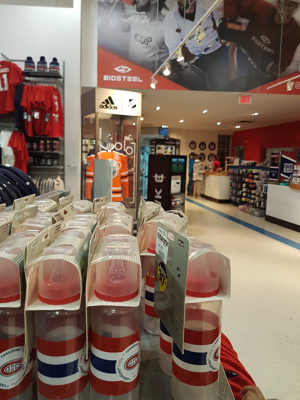 Sports Rousseau | 1701 Boulevard des Promenades, Saint-Hubert, QC J3K 5K2, Canada | Phone: (450) 656-1701