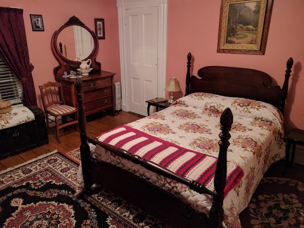 Peck Colonial Bed & Breakfast | 5566 NB-114, Hopewell Hill, NB E4H 3N5, Canada | Phone: (506) 882-2114