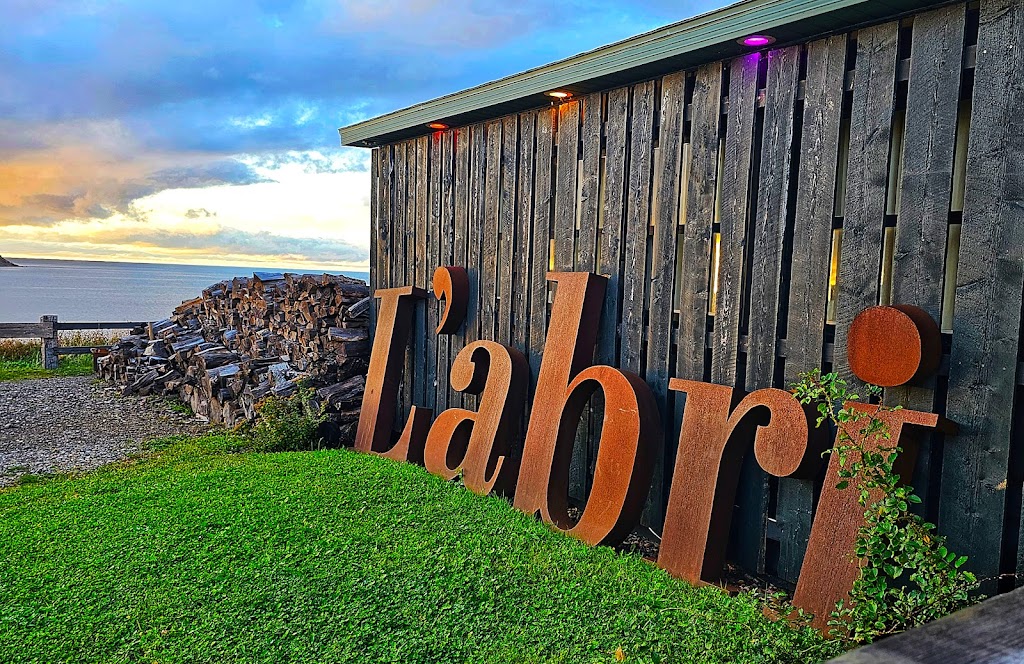 Labri café, restaurant et bar | 15559 Cabot Trail, Chéticamp, NS B0E 1H0, Canada | Phone: (902) 224-3888