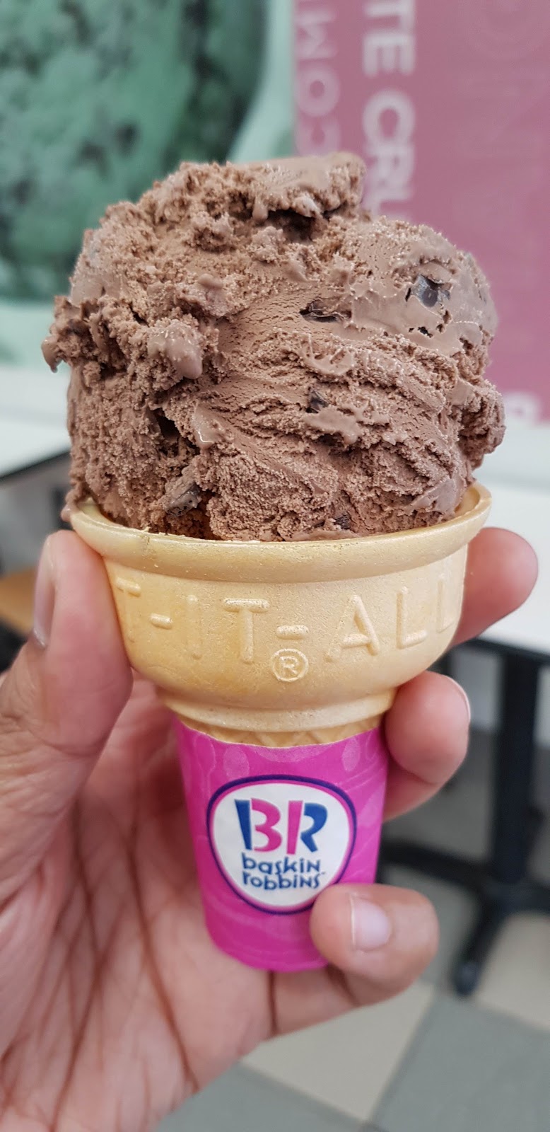 Baskin Robbins | 117-94 Bridgeport Rd E, Waterloo, ON N2J 2J9, Canada | Phone: (519) 725-3100