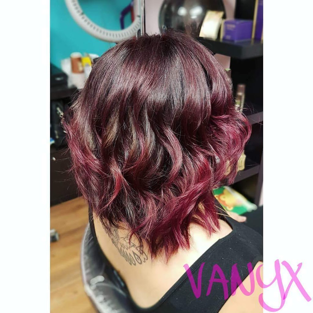 Vanyx Coiffure | 203D-12085 Rue René-Lévesque, Pointe-aux-Trembles, QC H1B 5L7, Canada | Phone: (514) 265-3575