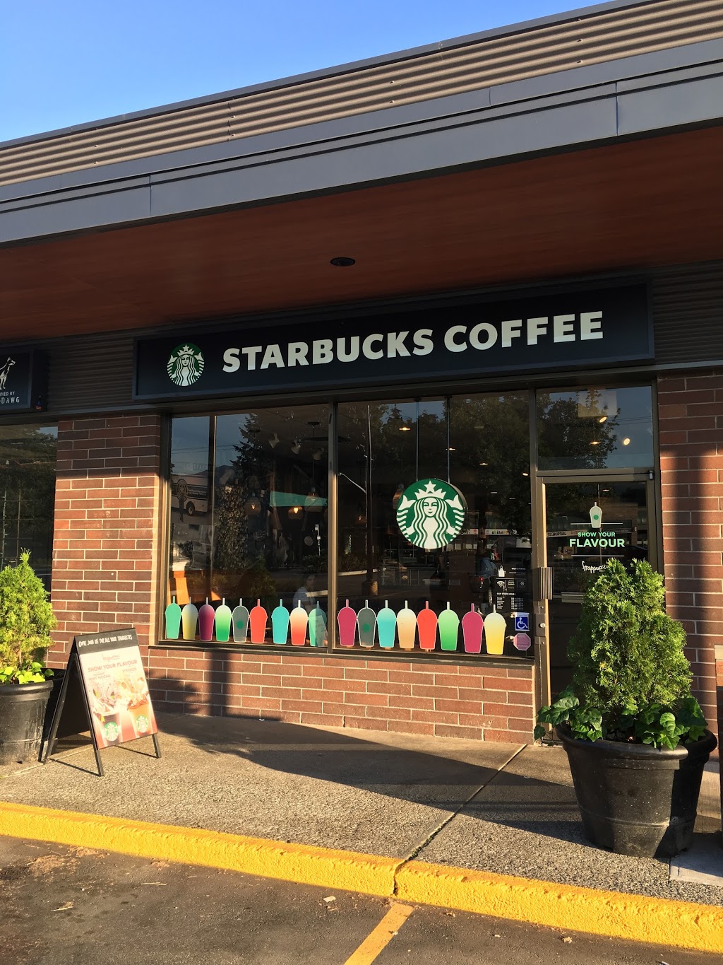 Starbucks | 1470 Prairie Ave #1480, Port Coquitlam, BC V3B 5M8, Canada | Phone: (604) 945-5177