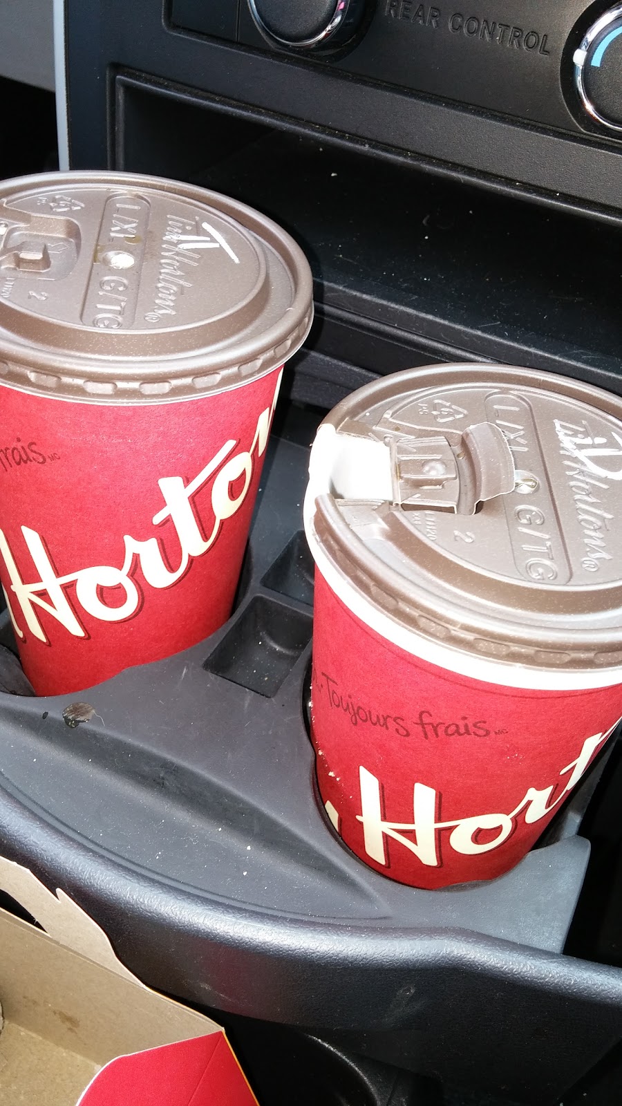 Tim Hortons | 675 Mohawk Rd E, Hamilton, ON L8V 2K6, Canada | Phone: (905) 389-3474