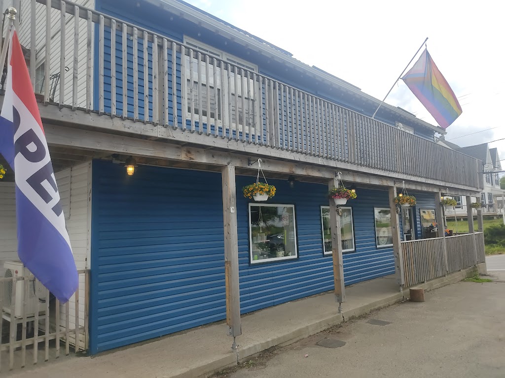 Bees Knees General Store & Bakery | 498 Main St, Lawrencetown, NS B0S 1M0, Canada | Phone: (902) 955-0230
