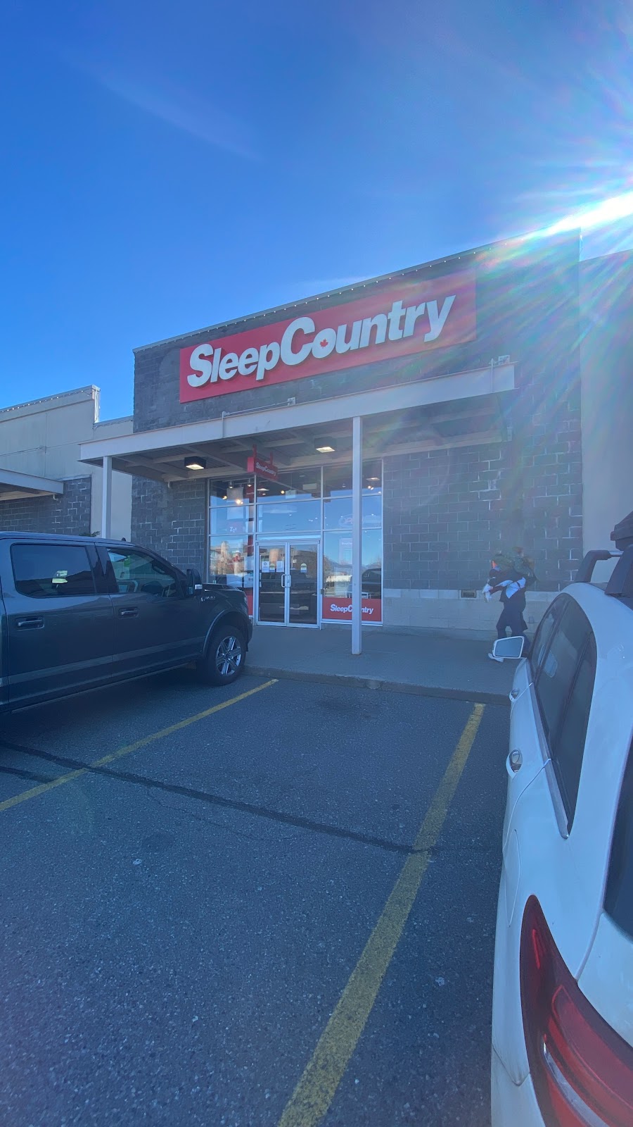 Sleep Country Canada | 32700 South Fraser Way, Abbotsford, BC V2T 4M5, Canada | Phone: (604) 852-3300