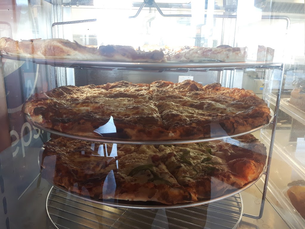 Big Bobs Classic Pizza and Pasta | 235 Gore Rd, Kingston, ON K7K 6N3, Canada | Phone: (613) 544-3555