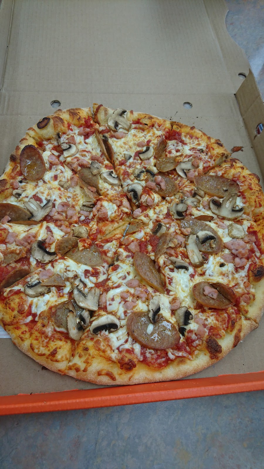 Pizza Pizza | 400 Scott St, St. Catharines, ON L3M 3W4, Canada | Phone: (905) 687-1111